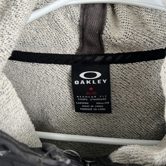 Oakley Lightweight Jacket - Picture 3 of 4